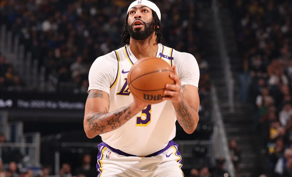 浓眉哥连续十场比赛得分超过关键助攻,TES挑战极限! 浓眉哥连续十场比赛得分超过关键助攻,TES挑战极限!