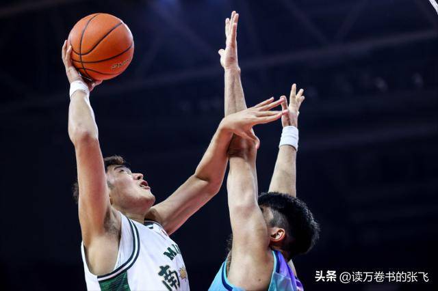 CBA季后赛今晨再迎强敌；波士顿凯尔特人官宣签约；主帅态度：信心回归；阵容厚度经受考验的简单介绍